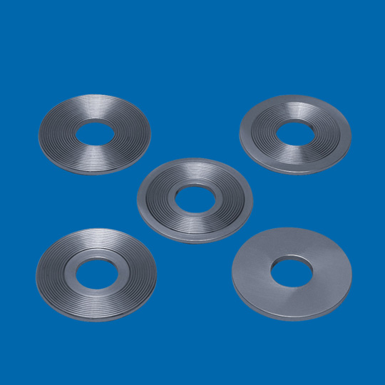 What are the characteristics of metal spiral wound gaskets?